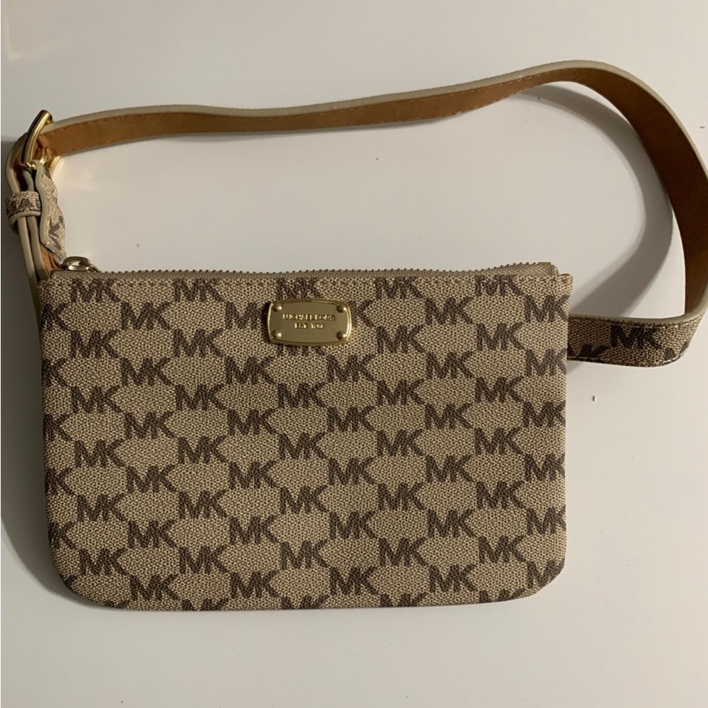 NEW MICHAEL KORS BELT BAG